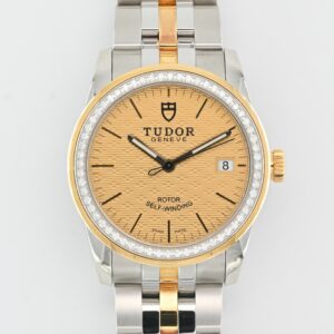 Tudor Glamour Date