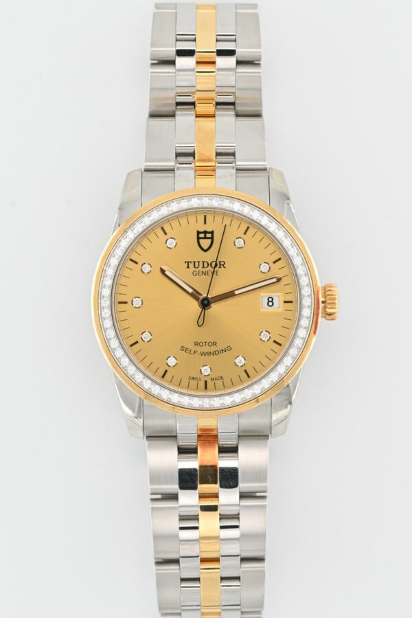 Tudor Glamour Date
